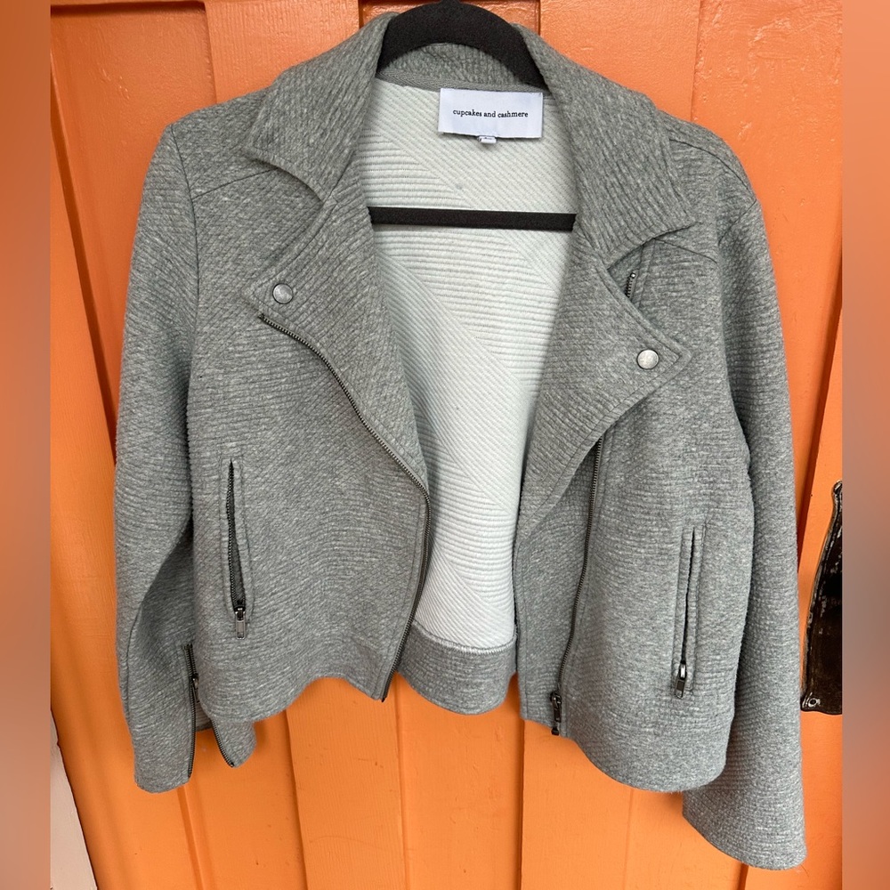 Cupcakes and Cashmere EUC knit motorcycle jacket size large